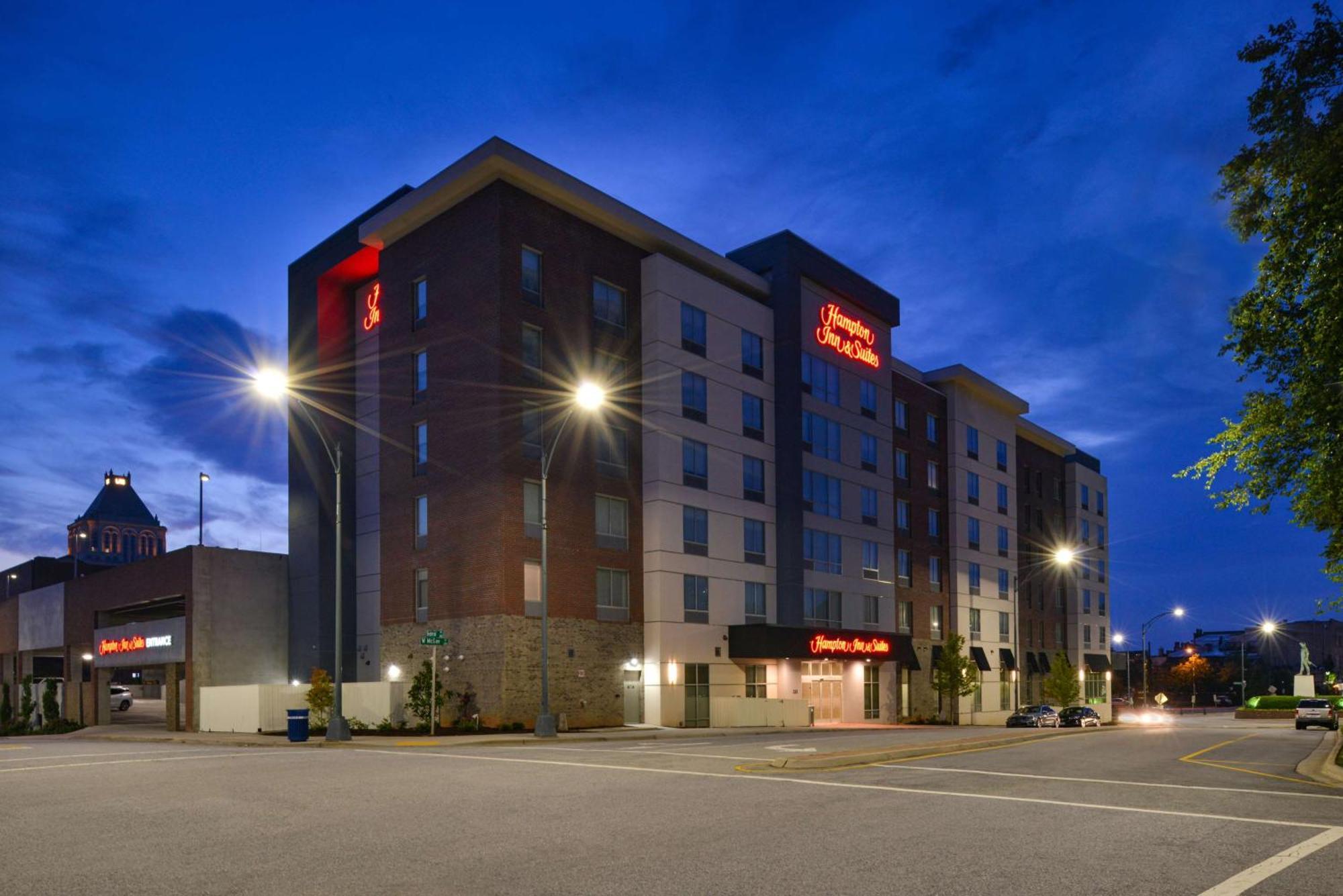 Hampton Inn & Suites Greensboro Downtown, Nc Exterior foto